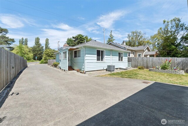 2735 Mcleod Rd, Bellingham, WA 98225 - rear view of property featuring roof with shingles