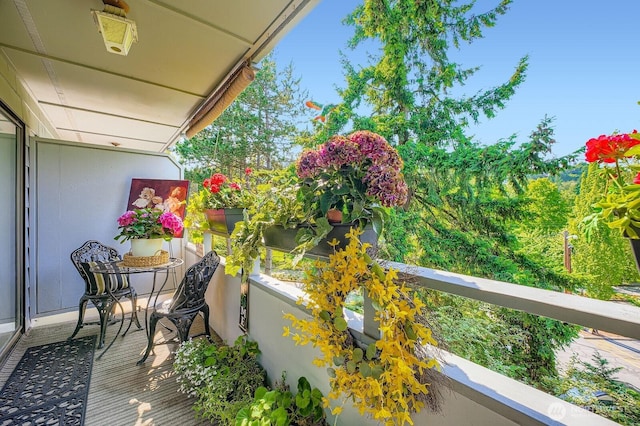 7930SE 34th St Unit 209, Mercer Island, WA 98040 - view of balcony