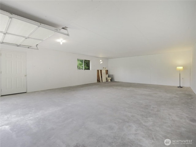 15518SE 304th Pl, Kent, WA 98042 - view of garage