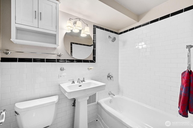 1105 Spring St Unit 407, Seattle, WA 98104 - full bathroom with  shower combination and tile walls