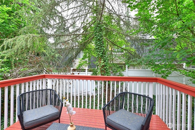 3030 128th Ave SE Unit 6, Bellevue, WA 98005 - view of wooden terrace