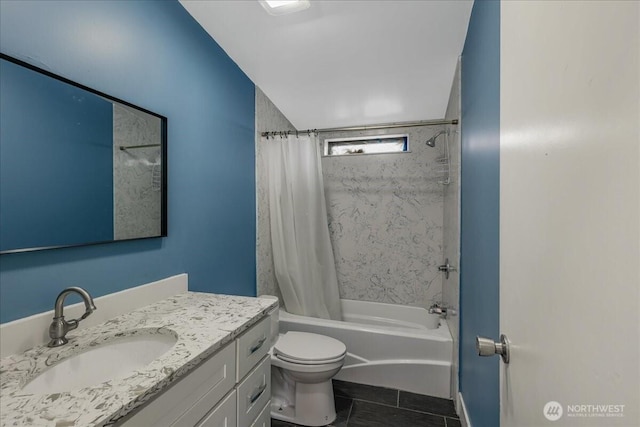 3001 S 288th Unit 89, Federal Way, WA 98003 - bathroom featuring shower / bathtub combination with curtain, vanity, and toilet