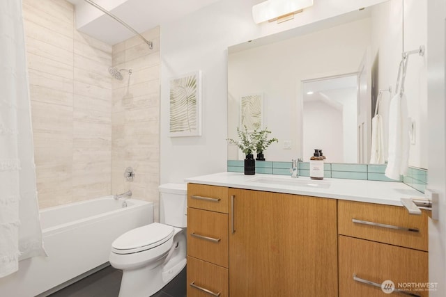 5175 42nd Ave S, Seattle, WA 98118 - bathroom with shower / bath combo with shower curtain and vanity