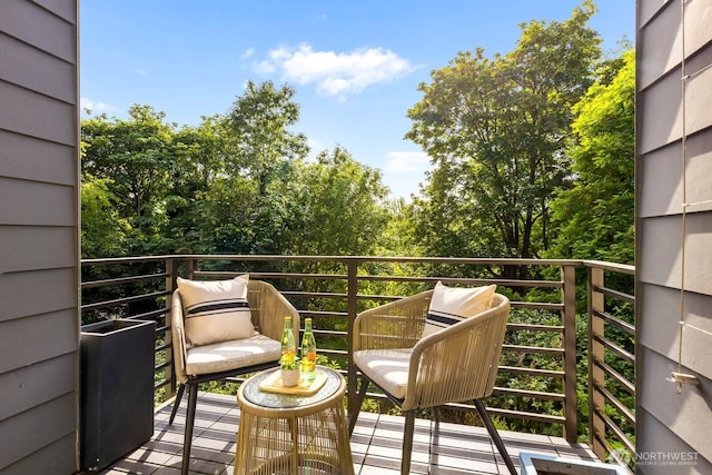 5175 42nd Ave S, Seattle, WA 98118 - view of balcony