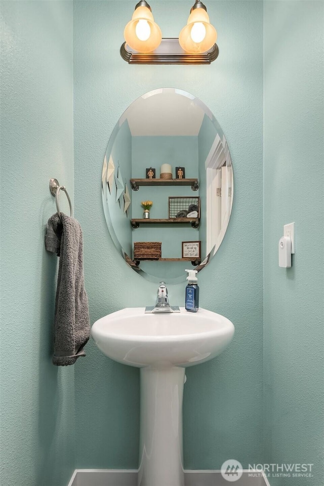 15527 E 82nd Ave E, Puyallup, WA 98375 - bathroom with a sink