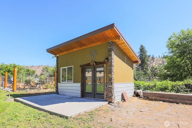 180 Country River Ln, Entiat, WA 98822 - back of house featuring french doors