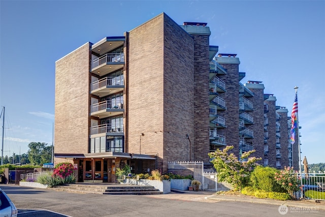 9500 Rainier Ave S Unit 303, Seattle, WA 98118 - view of apartment building / complex