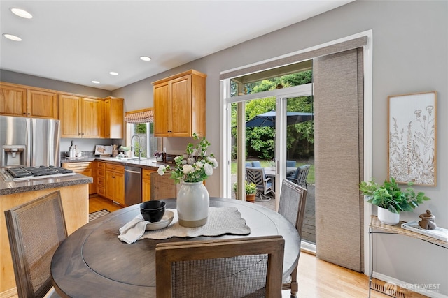 11318 34th Dr SE, Everett, WA 98208 - kitchen with stainless steel appliances, light wood-style flooring, and recessed lighting