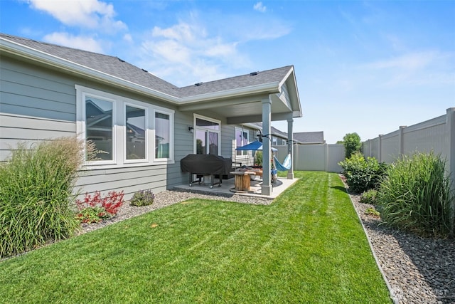 918 N M Loop Dr SW, Quincy, WA 98848 - rear view of property with a patio and a fenced backyard