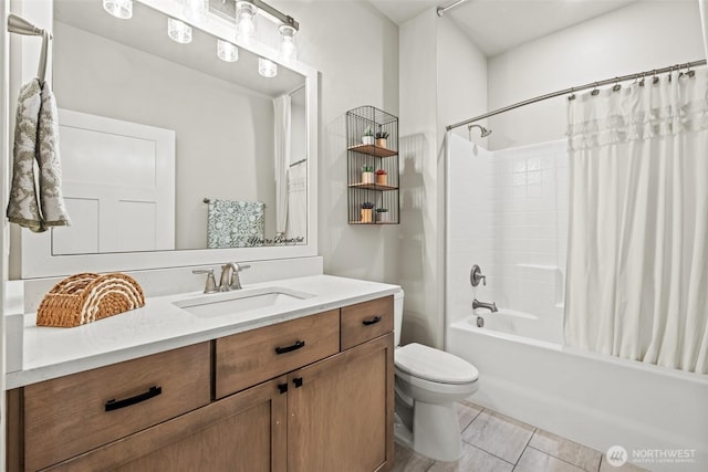 918 N M Loop Dr SW, Quincy, WA 98848 - bathroom with vanity and shower / tub combo