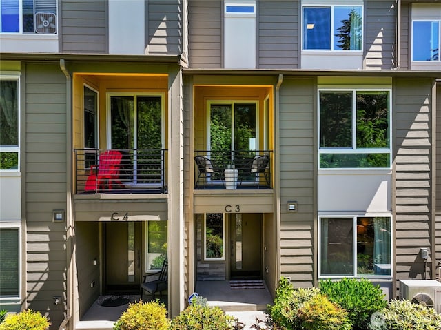 17905 35th Ave SE Unit C3, Bothell, WA 98012 - doorway to property featuring a balcony
