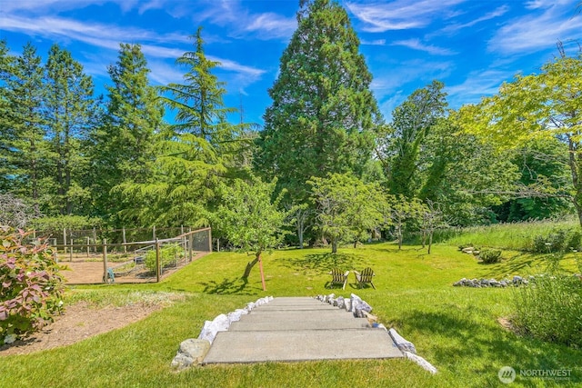 1800 Dakin St, Bellingham, WA 98229 - view of green lawn with a garden