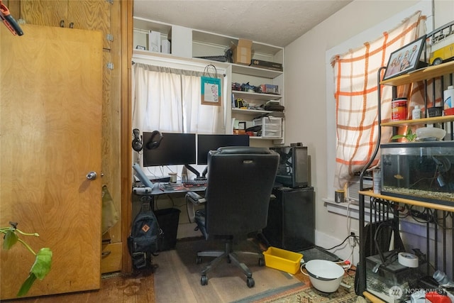 229 N Garfield Ave, Wenatchee, WA 98801 - office space featuring wood finished floors