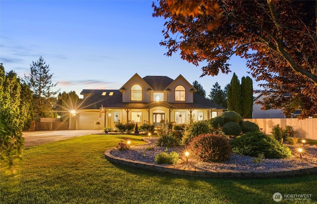 7322 NE Blue Goose Rd, Moses Lake, WA 98837 - traditional home featuring concrete driveway and an attached garage