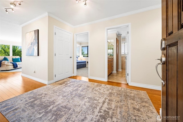 826 Lake St S, Kirkland, WA 98033 - entrance foyer featuring plenty of natural light, light wood-style flooring, and crown molding