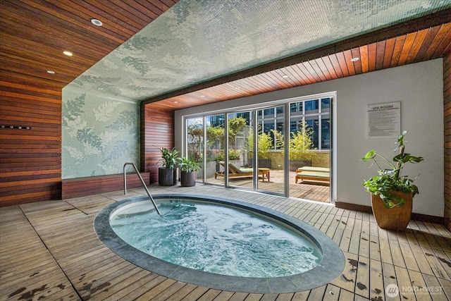 10700 NE 4th St Unit 712, Bellevue, WA 98004 - view of swimming pool with a hot tub