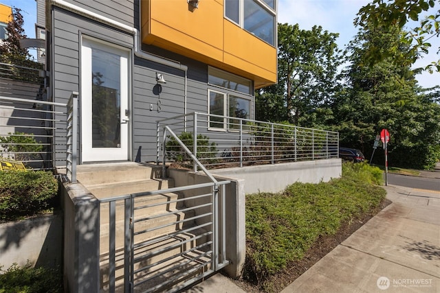 1100 14th Ave, Seattle, WA 98122 - entrance to property
