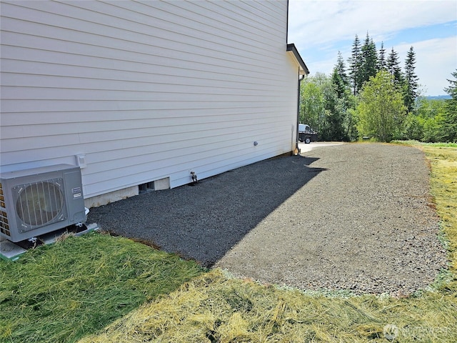 119 Davis View Dr, Centralia, WA 98531 - view of side of property with a cooling unit