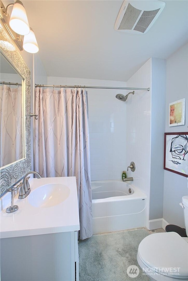 2067 Gilman Dr W, Seattle, WA 98119 - bathroom with vanity and shower / bath combo