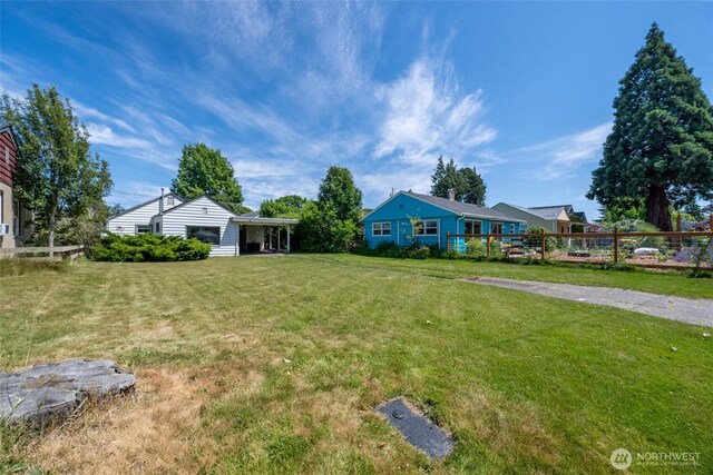 3032 Tulip Rd, Bellingham, WA 98225 - view of front facade with a front yard