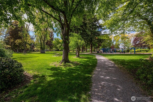 3032 Tulip Rd, Bellingham, WA 98225 - surrounding community featuring a lawn