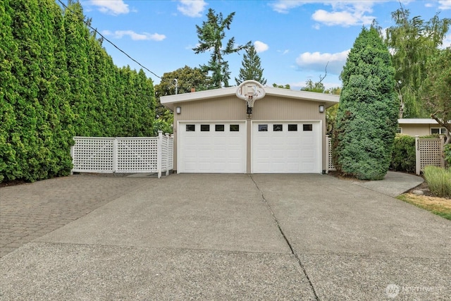 6520 NE 60th St, Seattle, WA 98115 - view of detached garage