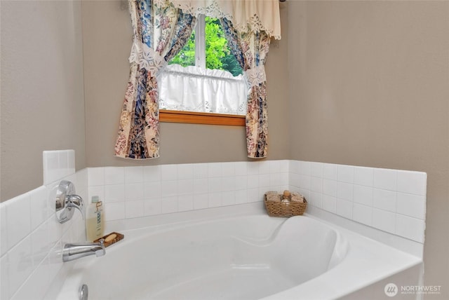 5626 Thane Ln SE, Port Orchard, WA 98367 - bathroom with a bath