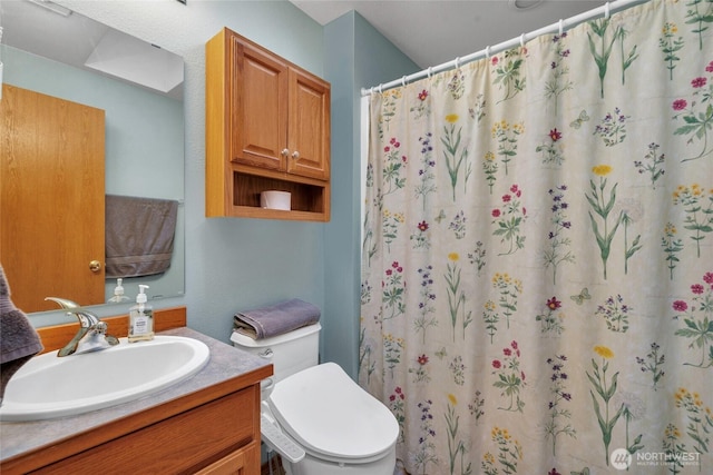 5626 Thane Ln SE, Port Orchard, WA 98367 - bathroom with vanity and curtained shower