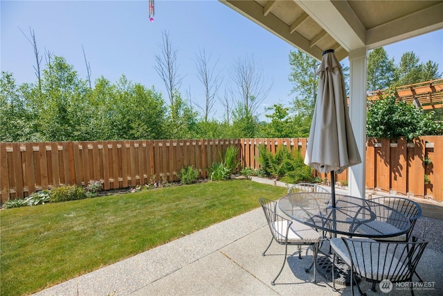 4508 29th Ave SE, Everett, WA 98203 - fenced backyard with outdoor dining space and a patio