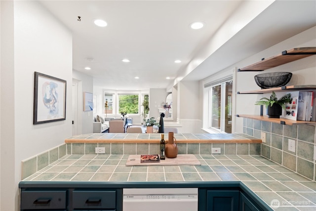 400 Aloha St, Seattle, WA 98109 - photo 9