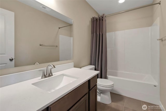 1447 E 48th St, Tacoma, WA 98404 - full bath with vanity, shower / bath combo, tile patterned flooring, and recessed lighting