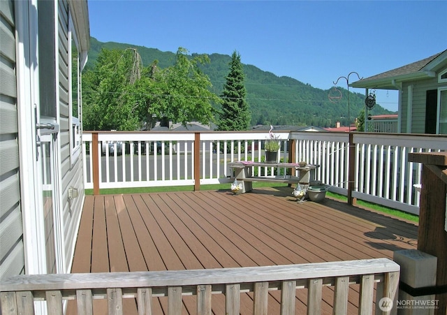 921 Autumn Ln Unit 254, Bellingham, WA 98229 - deck with a mountain view
