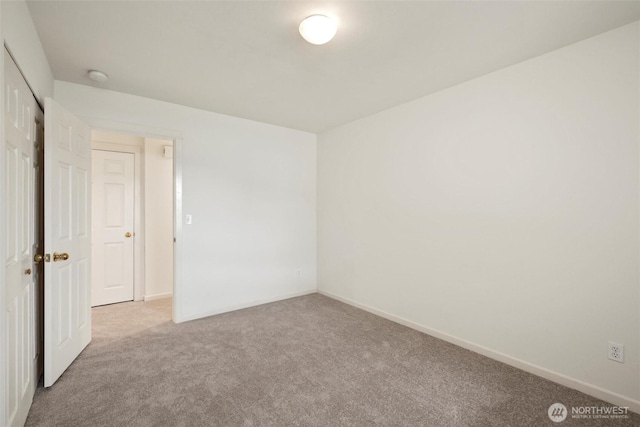 424 Wilson Ln, Sumas, WA 98295 - spare room with carpet floors and a smoke detector
