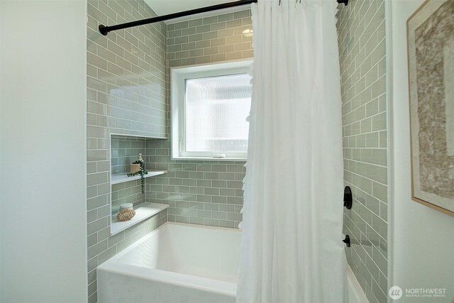 9208 11th Ave NW, Seattle, WA 98117 - bathroom featuring shower / bath combination with curtain