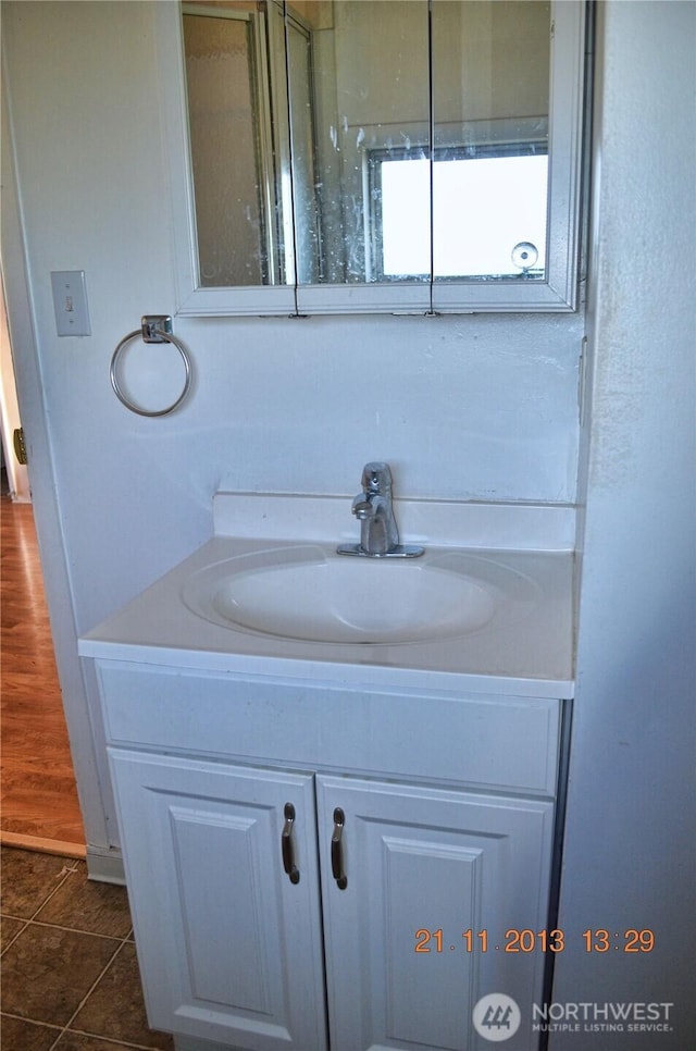 306 2nd St NE, Auburn, WA 98002 - bathroom with vanity