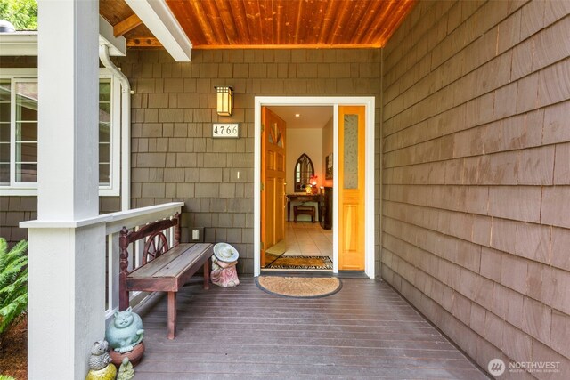 4766 Mason St, Port Townsend, WA 98368 - entrance to property featuring covered porch