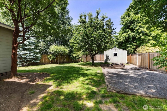 3035 Carbon Ridge St, Enumclaw, WA 98022 - fenced backyard featuring a shed