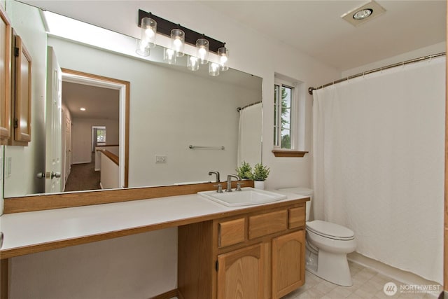 408 Cross Creek Ct, South Prairie, WA 98385 - full bath featuring vanity and a shower with curtain