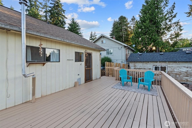 2319 Gale Pl, Everett, WA 98203 - view of wooden deck