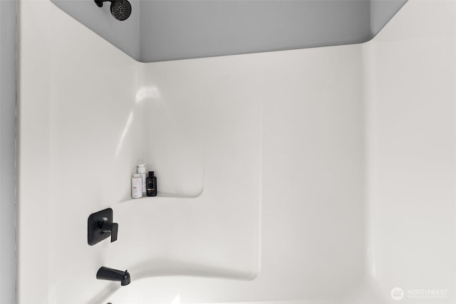 809 NW Gertrude Ave, Winlock, WA 98596 - bathroom view