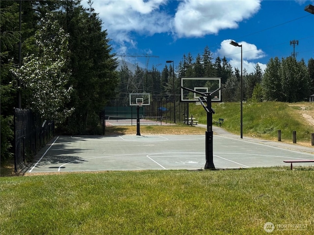 4196 248th Ct SE Unit 62, Sammamish, WA 98029 - view of sport court featuring community basketball court