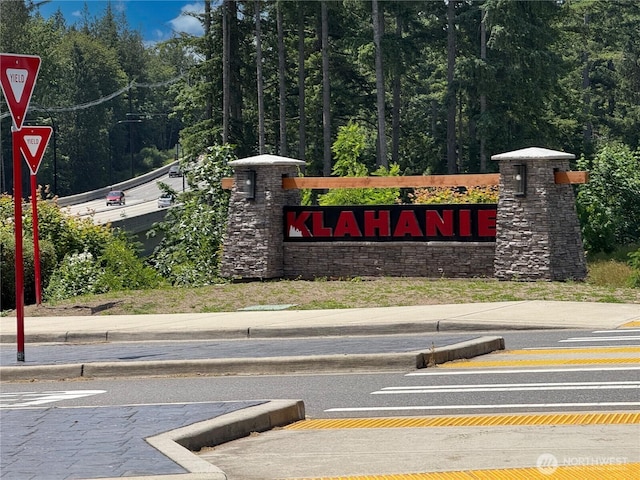 4196 248th Ct SE Unit 62, Sammamish, WA 98029 - community sign with a view of trees