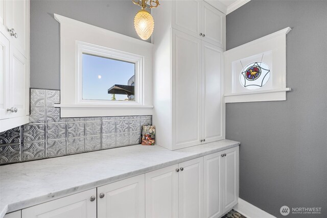 4410 N 45th St, Tacoma, WA 98407 - detailed view of tasteful backsplash