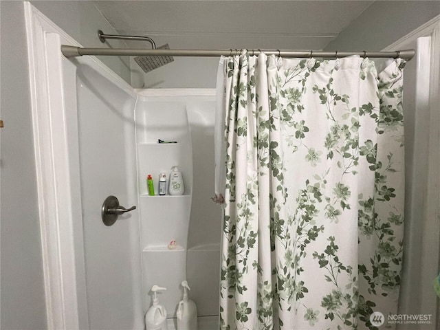 15410 SE 272nd St Unit 71, Kent, WA 98030 - bathroom with curtained shower