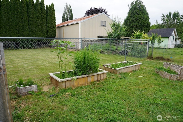 608 S 6th Ave, Kelso, WA 98626 - view of yard featuring a vegetable garden