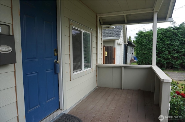 608 S 6th Ave, Kelso, WA 98626 - view of wooden deck