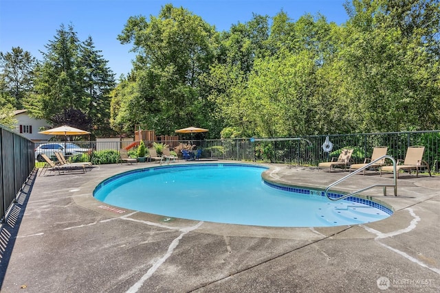 15600 116th Ave NE Unit E4, Bothell, WA 98011 - community pool featuring a patio area