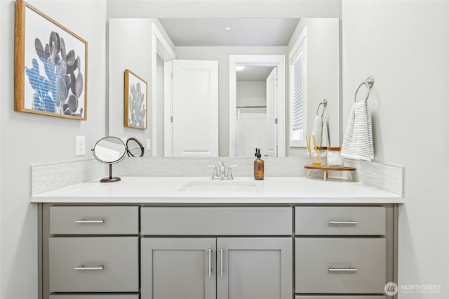 7223 NE 118th Ct, Kirkland, WA 98034 - full bath featuring vanity