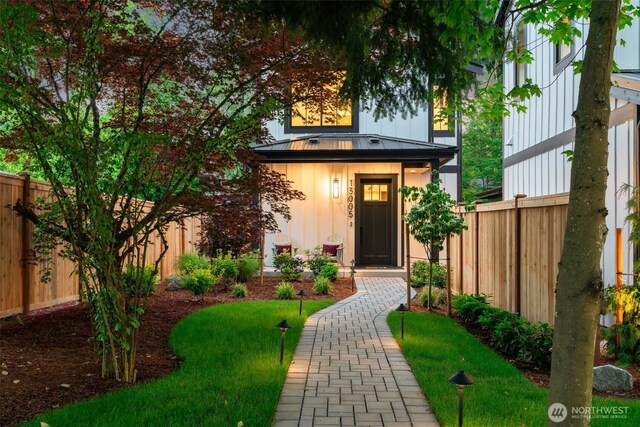 13005 NE 88th St, Kirkland, WA 98033 - property entrance with board and batten siding