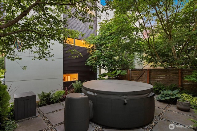 1115 24th Ave S, Seattle, WA 98144 - view of patio featuring a hot tub